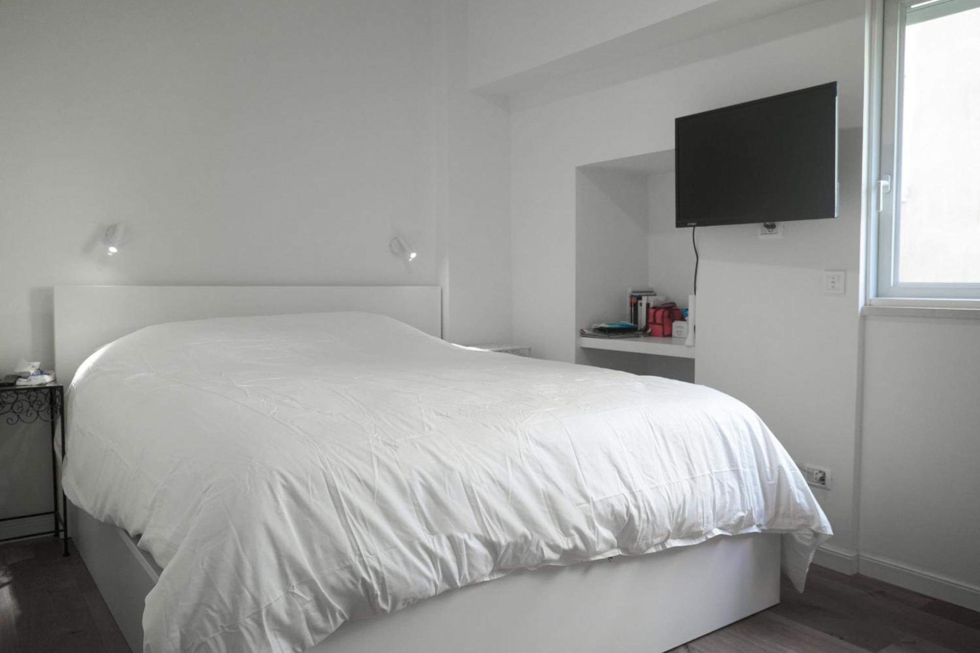 Apartment Refined Gordon 1br With Balcony By Feelhome *