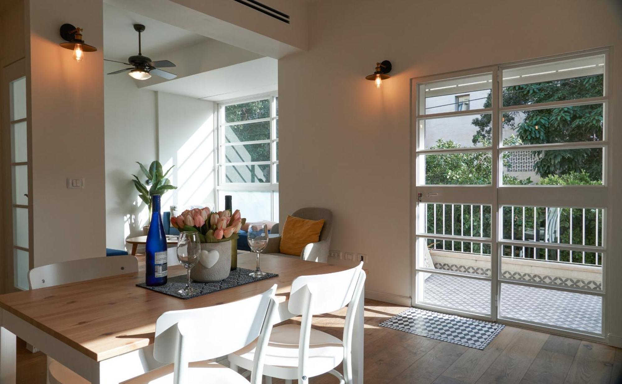 Apartment Refined Gordon 1br With Balcony By Feelhome Tel Aviv